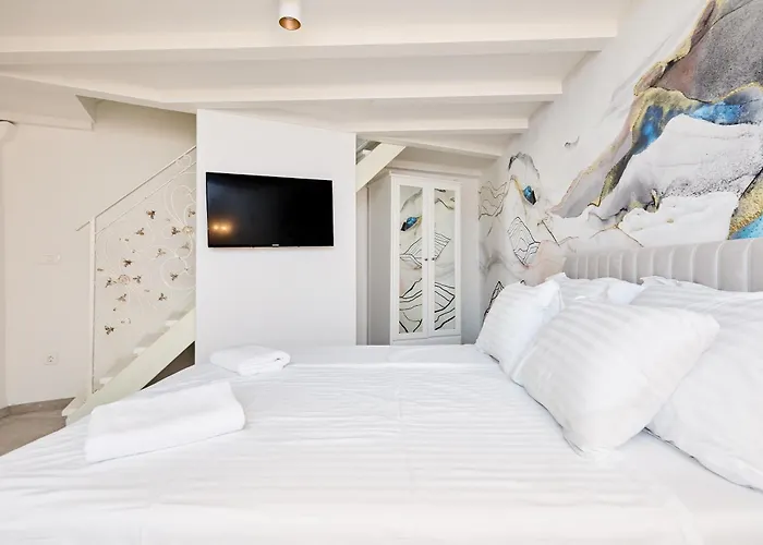 Karma Suites By Dominium